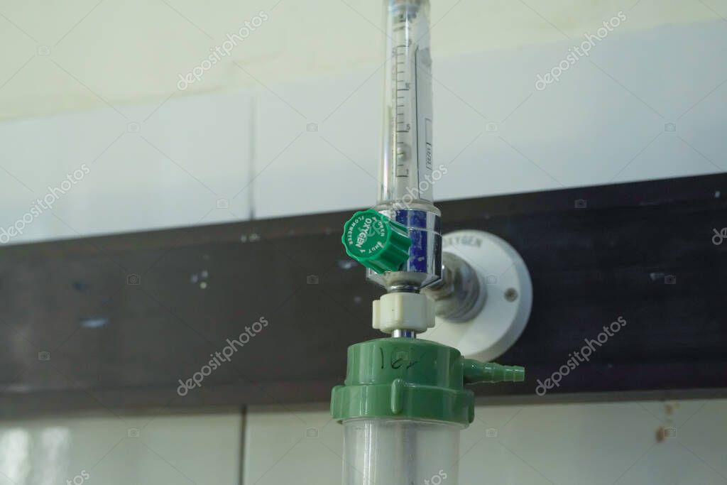 Clean healthcare corridor with HVAC diffusers